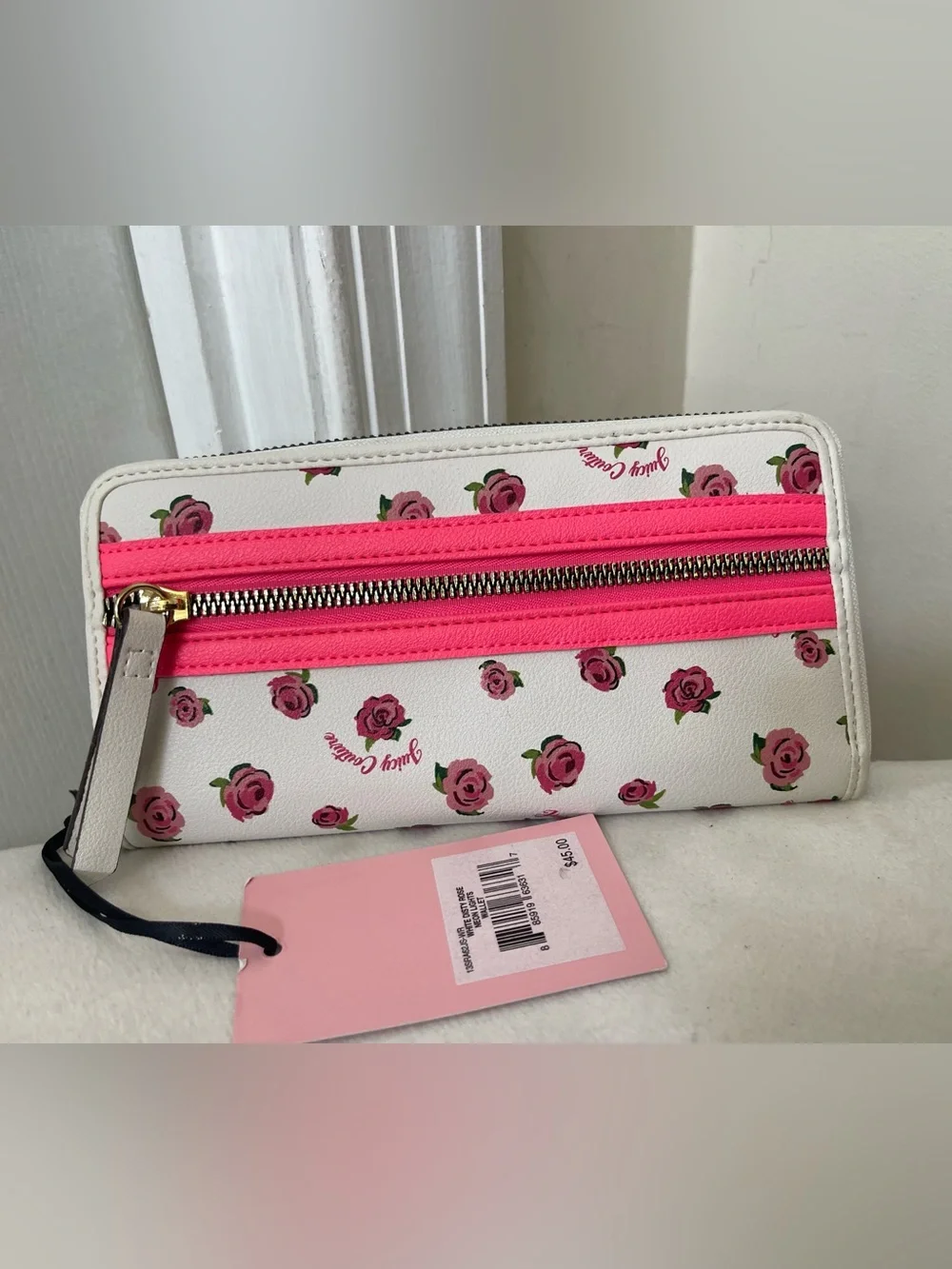 Juicy Couture White Floral Zip Wallet